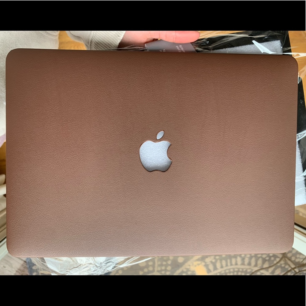 Brown leather Apple MacBook Air case